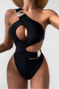 Lola One Piece